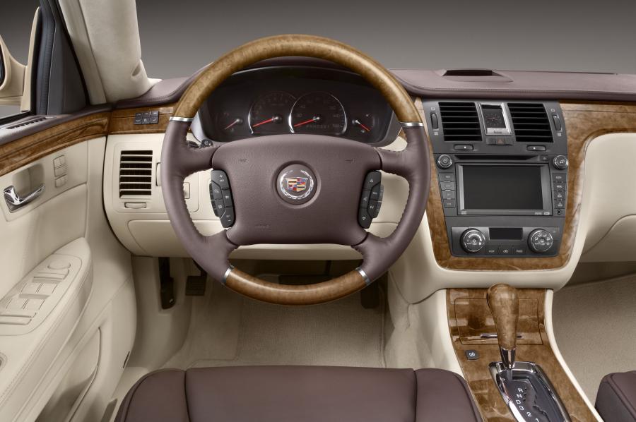  Cadillac DTS 2006 года  (фото 4 из 41)